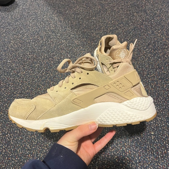 Nike air huarache tan size 9 - Picture 3 of 7